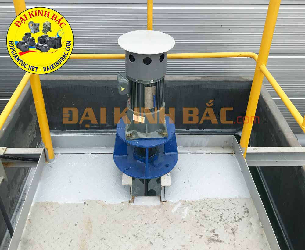 Motor mặt bích ứng dụng khuấy hóa chất